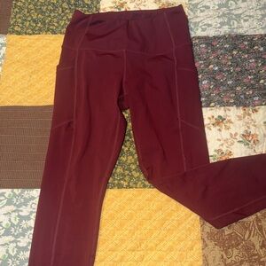 Women’s Medium Burgundy Leggings